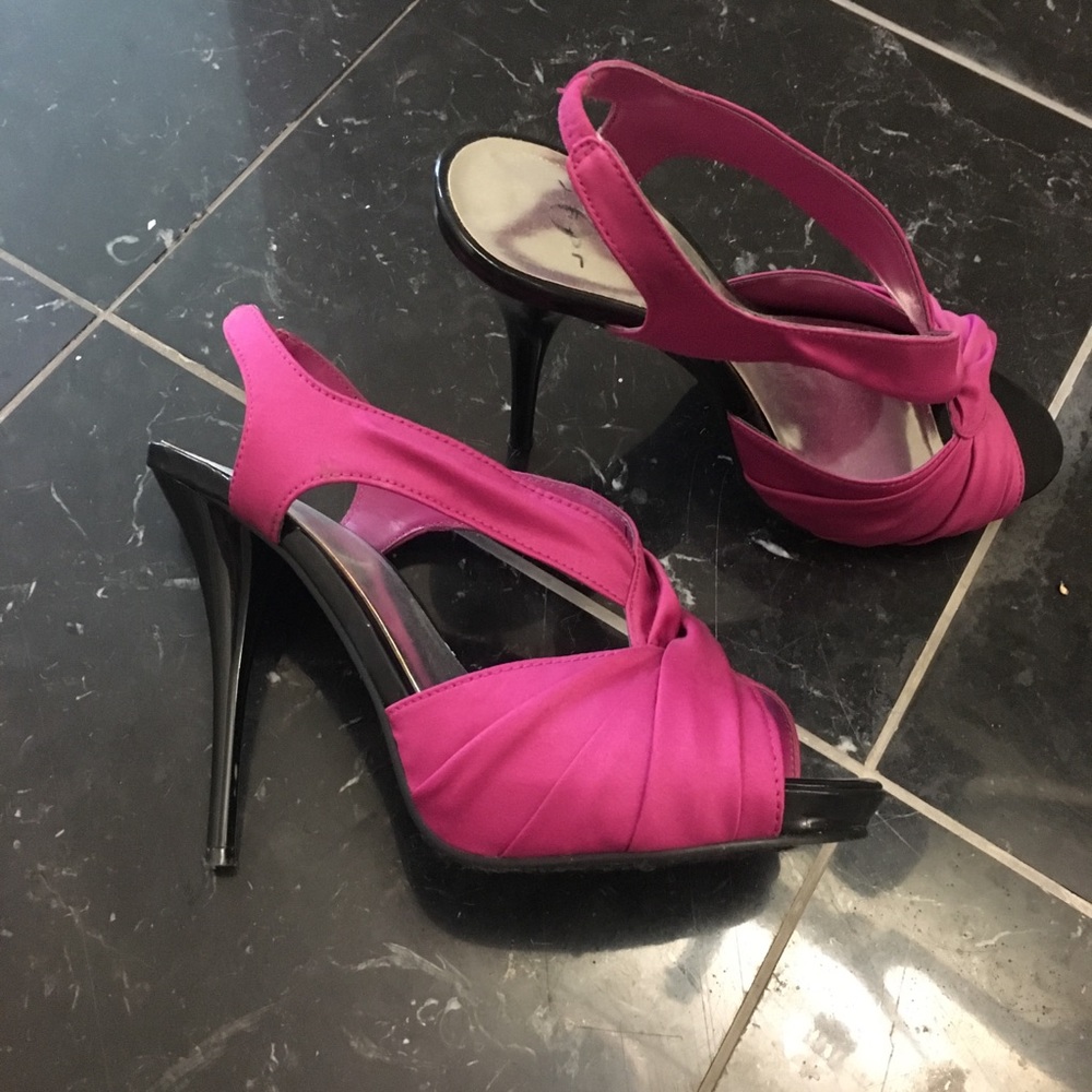 Joey Hot pink sandals